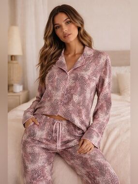 SKIMS Pajama Set L Pink Animal Print Long Sleeve Sleepwear NWT retail$88